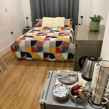 Apartamento King Azim Court Londres Exterior foto