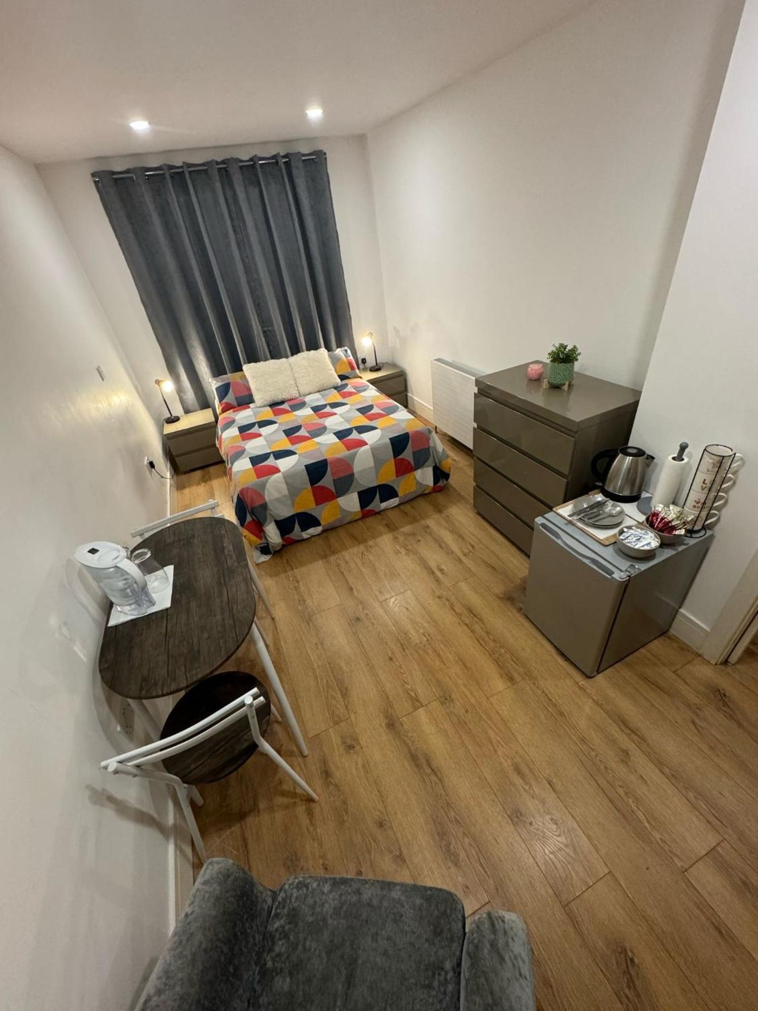 Apartamento King Azim Court Londres Exterior foto