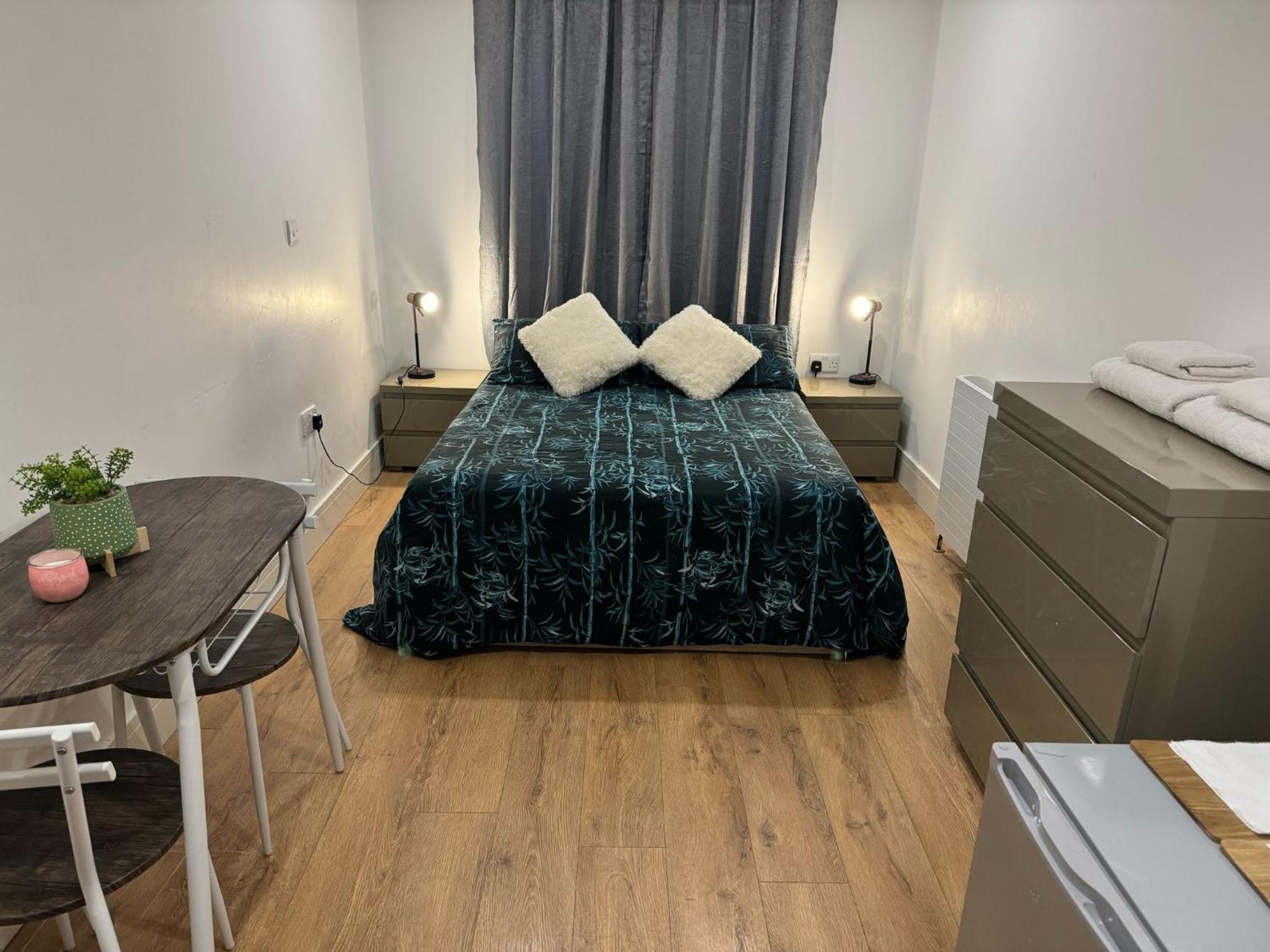 Apartamento King Azim Court Londres Exterior foto
